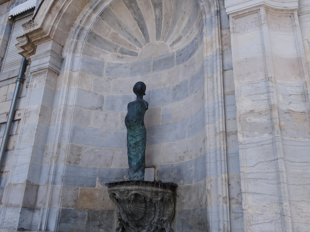 Fontaine Saint-Quentin-贝桑松必去景点