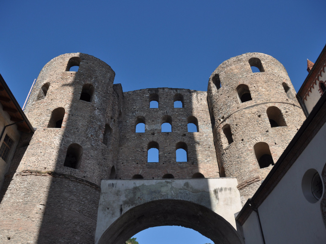 Porta Savoia-Susa必去景点