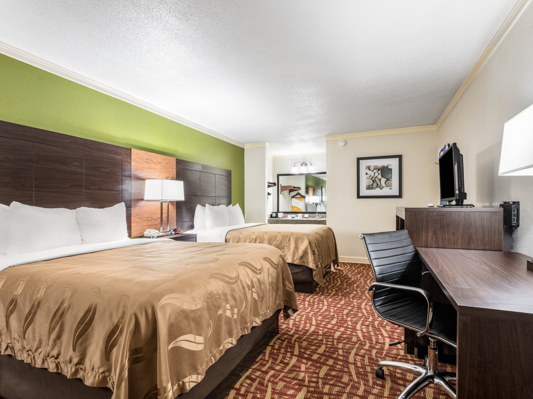 Quality Inn Forrest City I-40主图