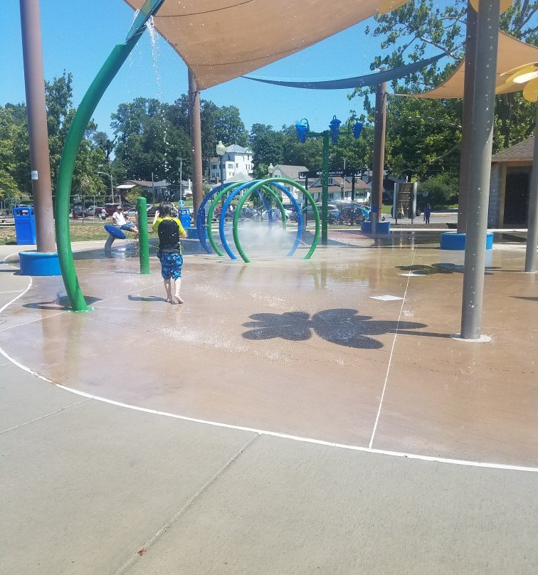 Winona Lakes Limitless Park and Splash Pad景点图片
