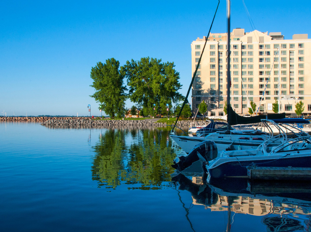 金斯顿水之边缘万豪居家酒店主图