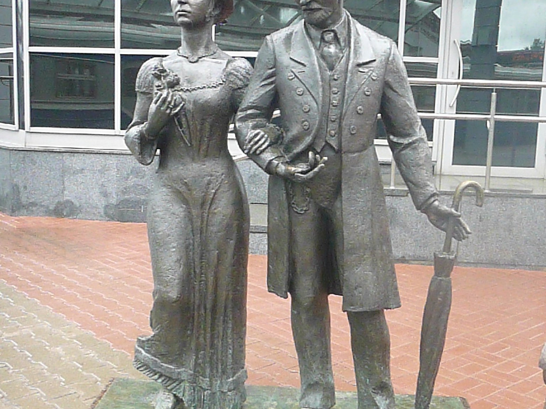 Sculpture Greeters-维捷布斯克必去景点