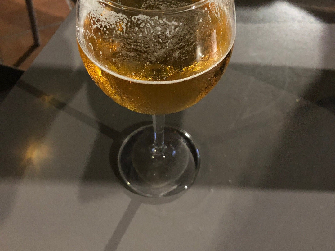 Thivanys Bar and Grill