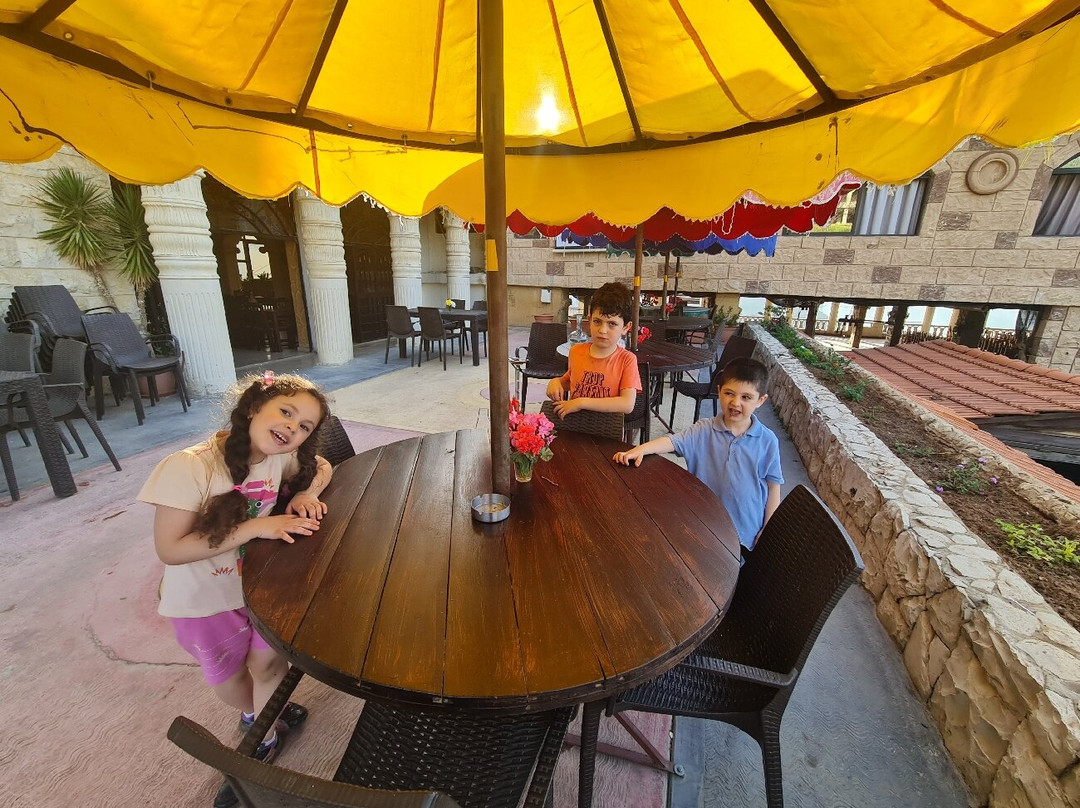 Qaser Al Omara Hotel