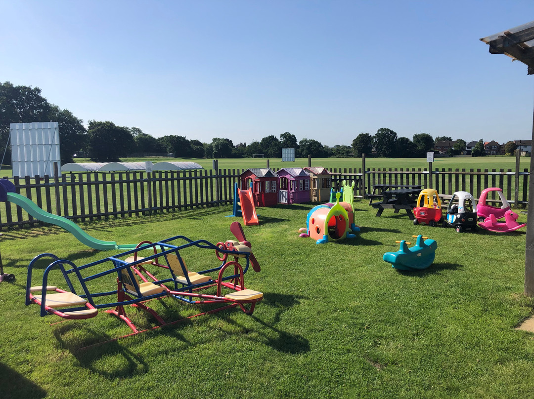 Cheeky Chimps Stay & play Cafe Ltd-East Molesey必去景点