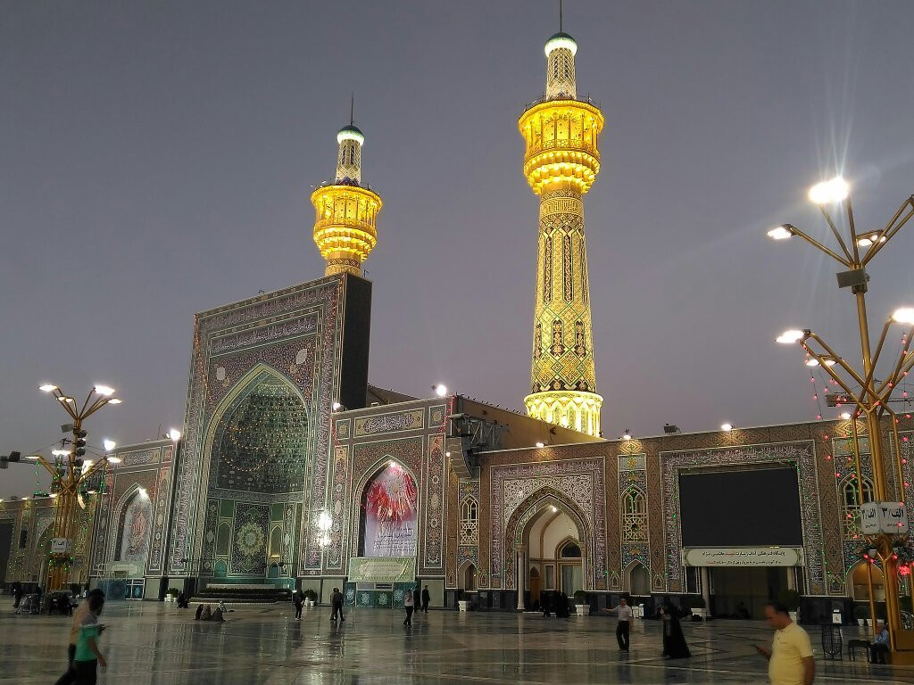 Imam Reza Holy Shrine景点图片