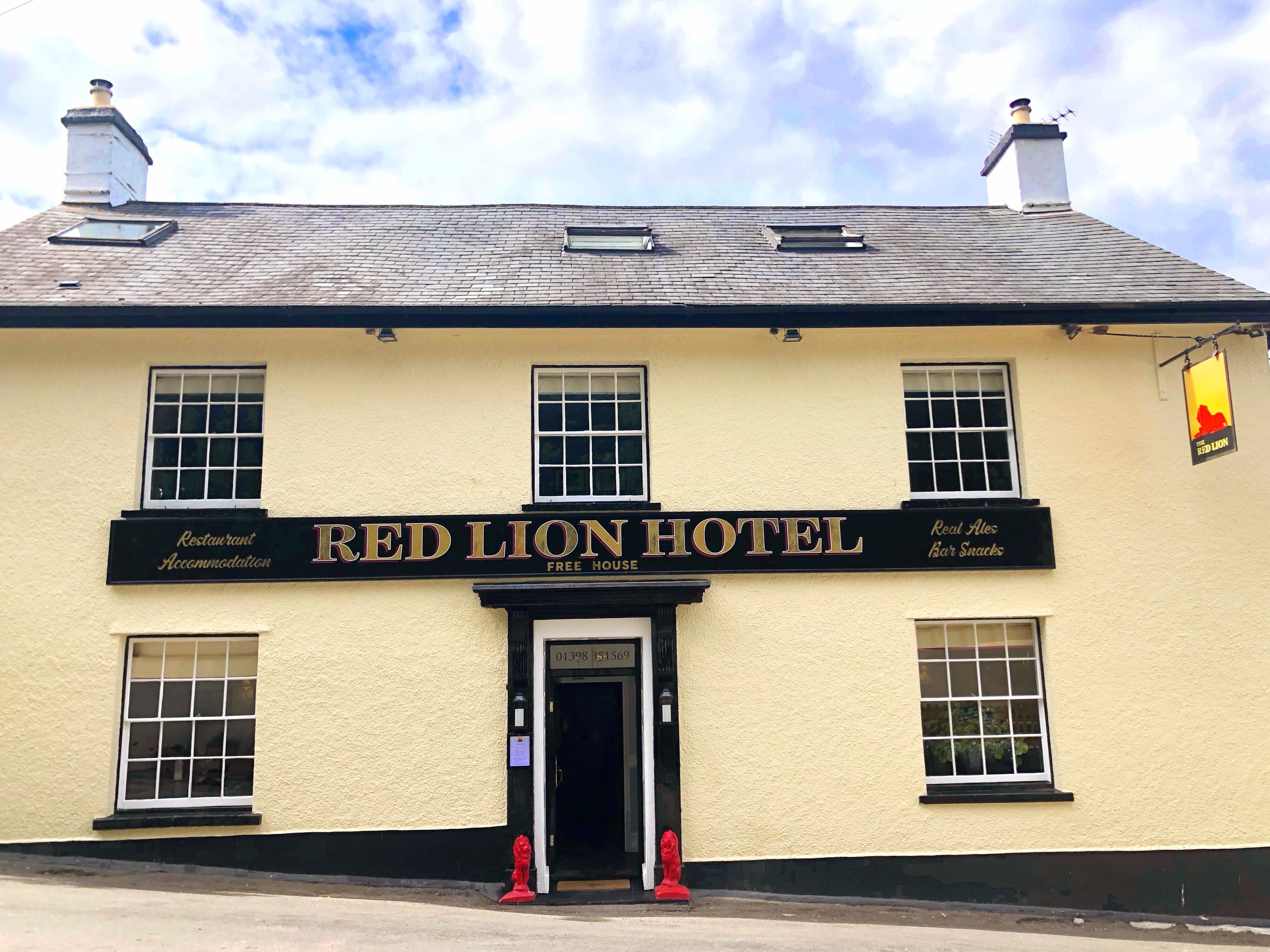 The Red Lion Hotel-官方
