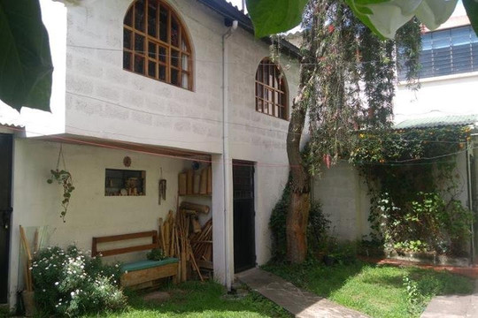 De la Luna y el Sol-基多必去景点