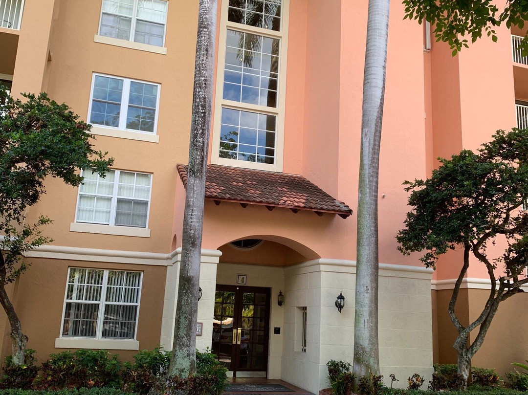 Aventura Yacht Club主图