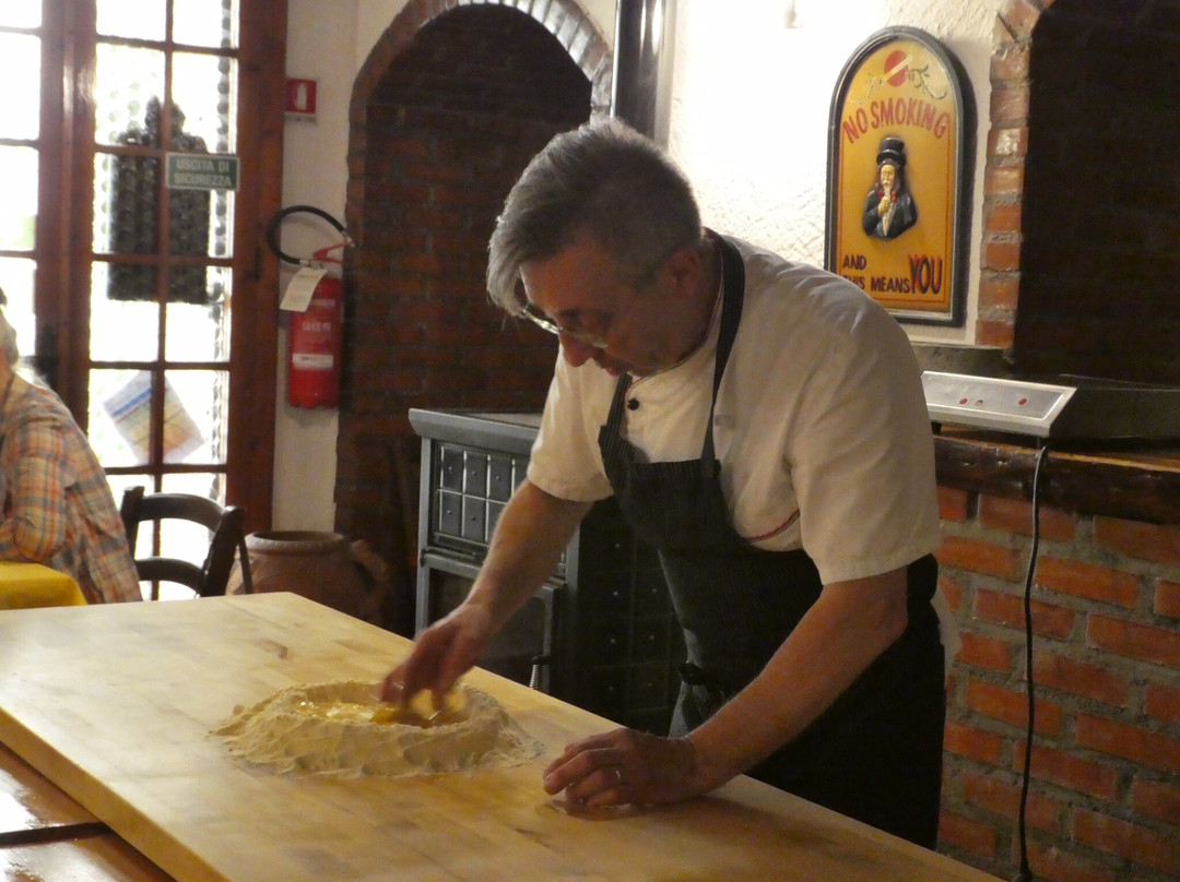 Ristorante Il Caminetto Cookery Lessons-瓦伦纳必去景点