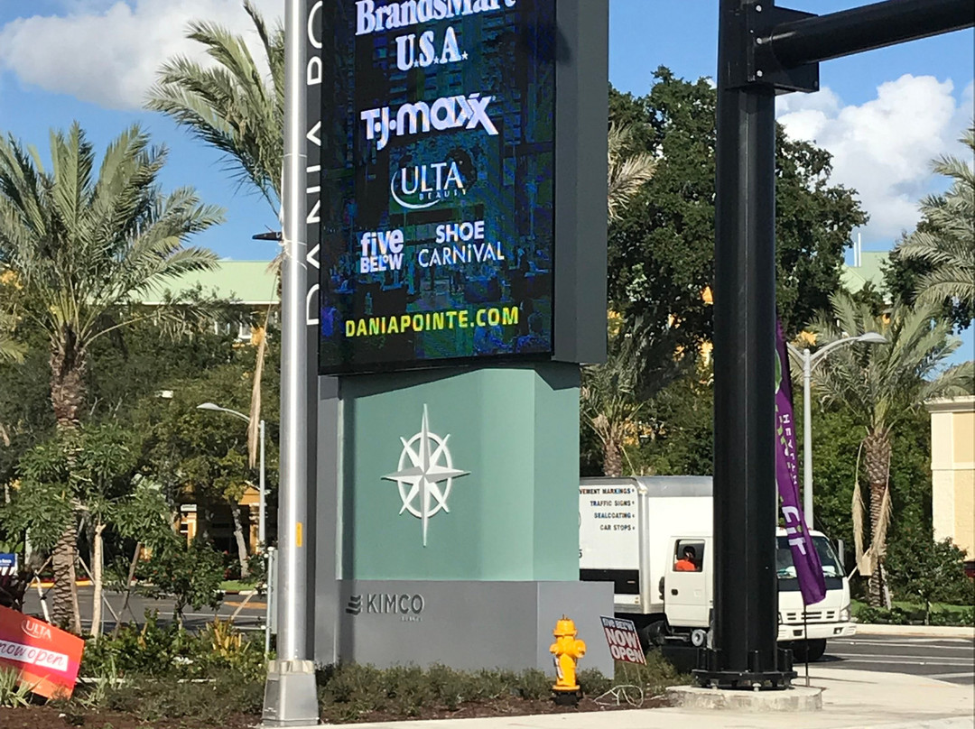 Dania Pointe-达尼亚滩必去景点