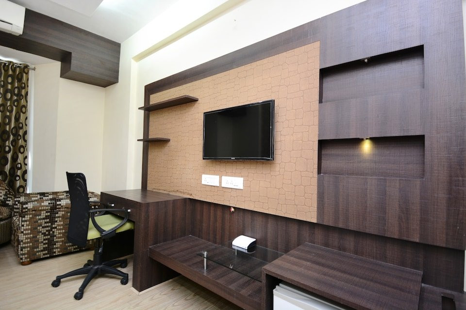 Capital O 33480 Hotel Amsun Pride主图