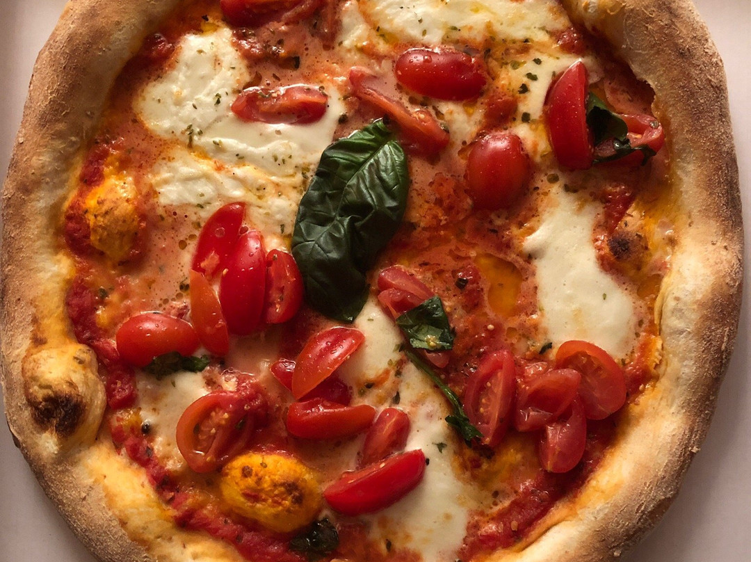 Miki Pizza