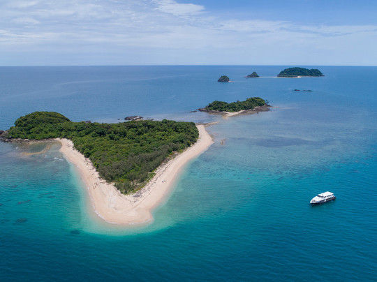 Frankland Islands Reef Cruises