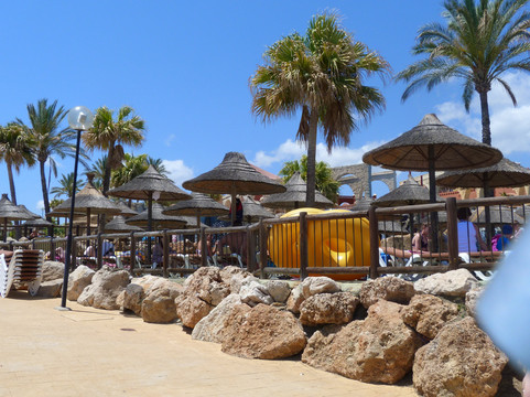 波利尼西亚假日世界酒店