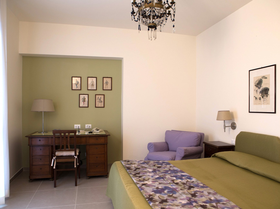 Marbela Apartments & Suites主图