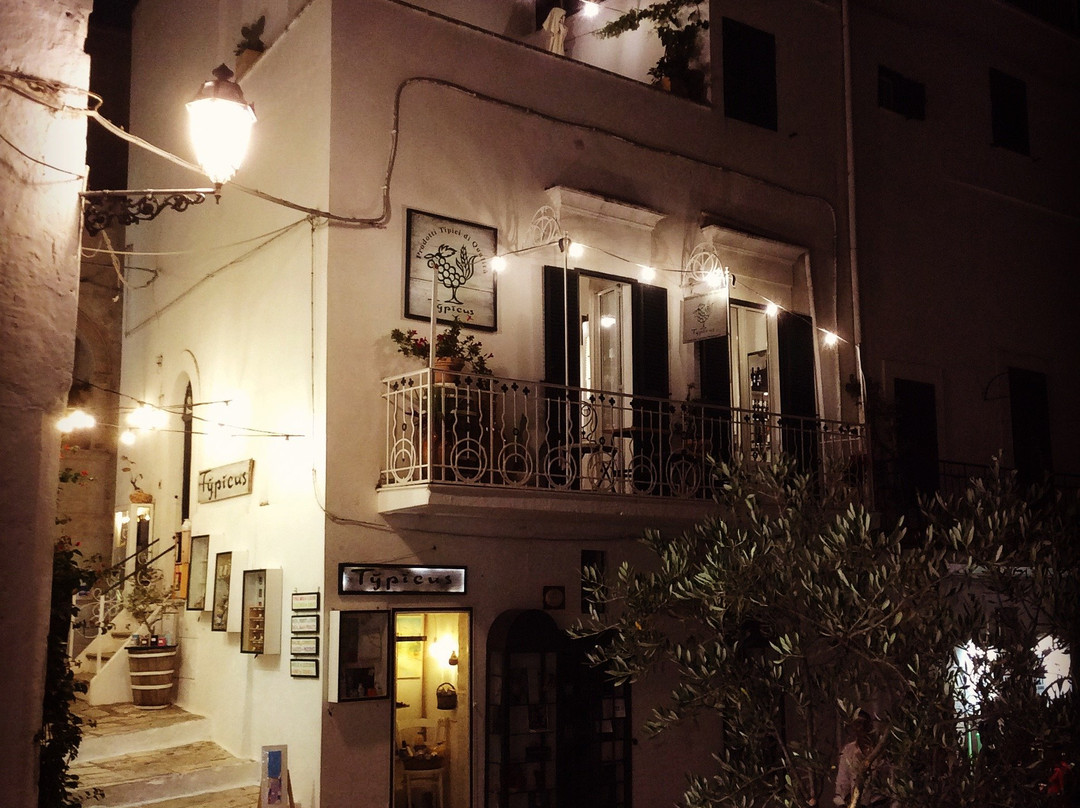 Typicus-奥斯图尼必去景点