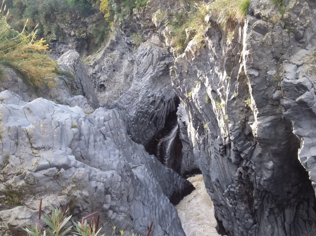 Gola Dell'Alcantara景点图片