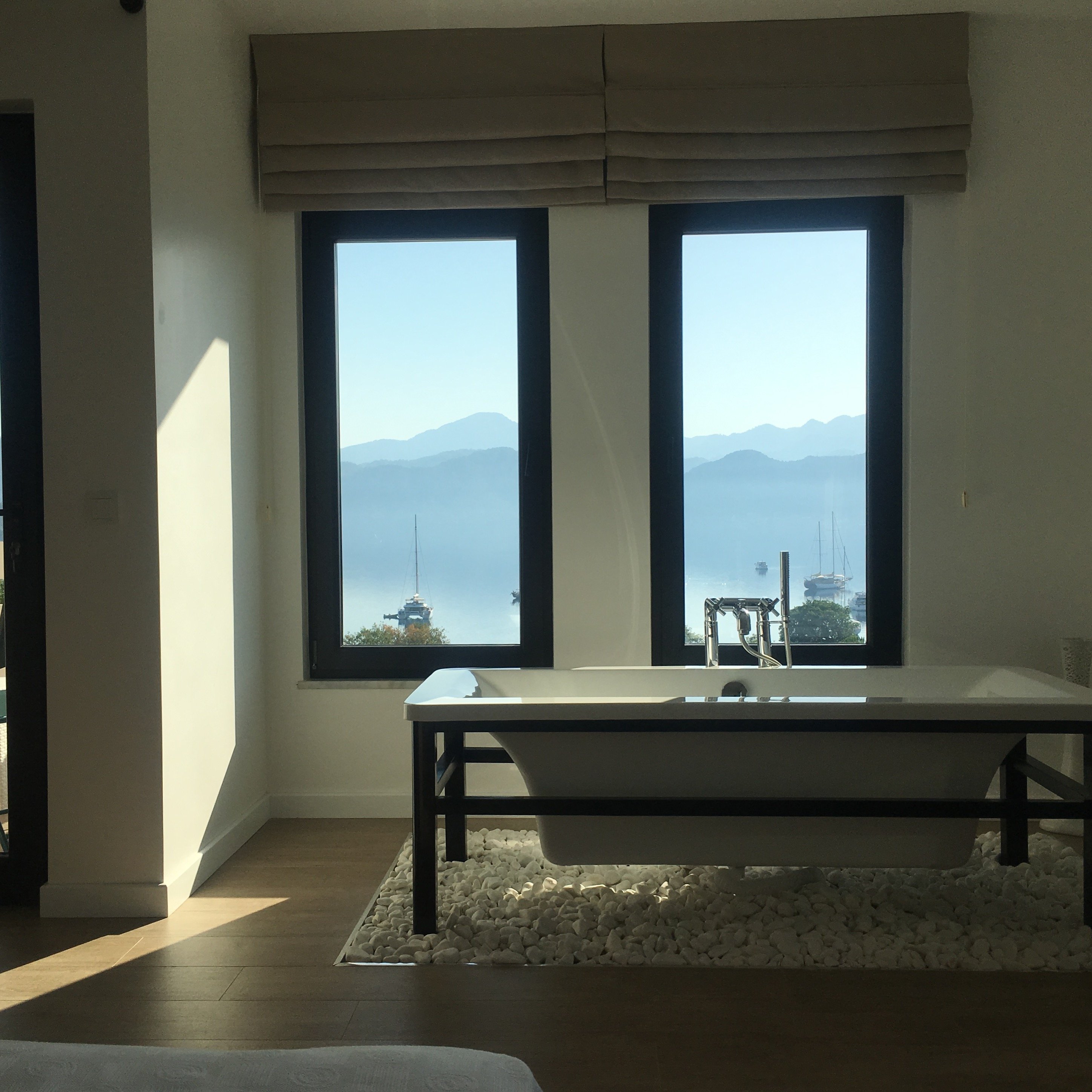 Gala Selimiye-官方