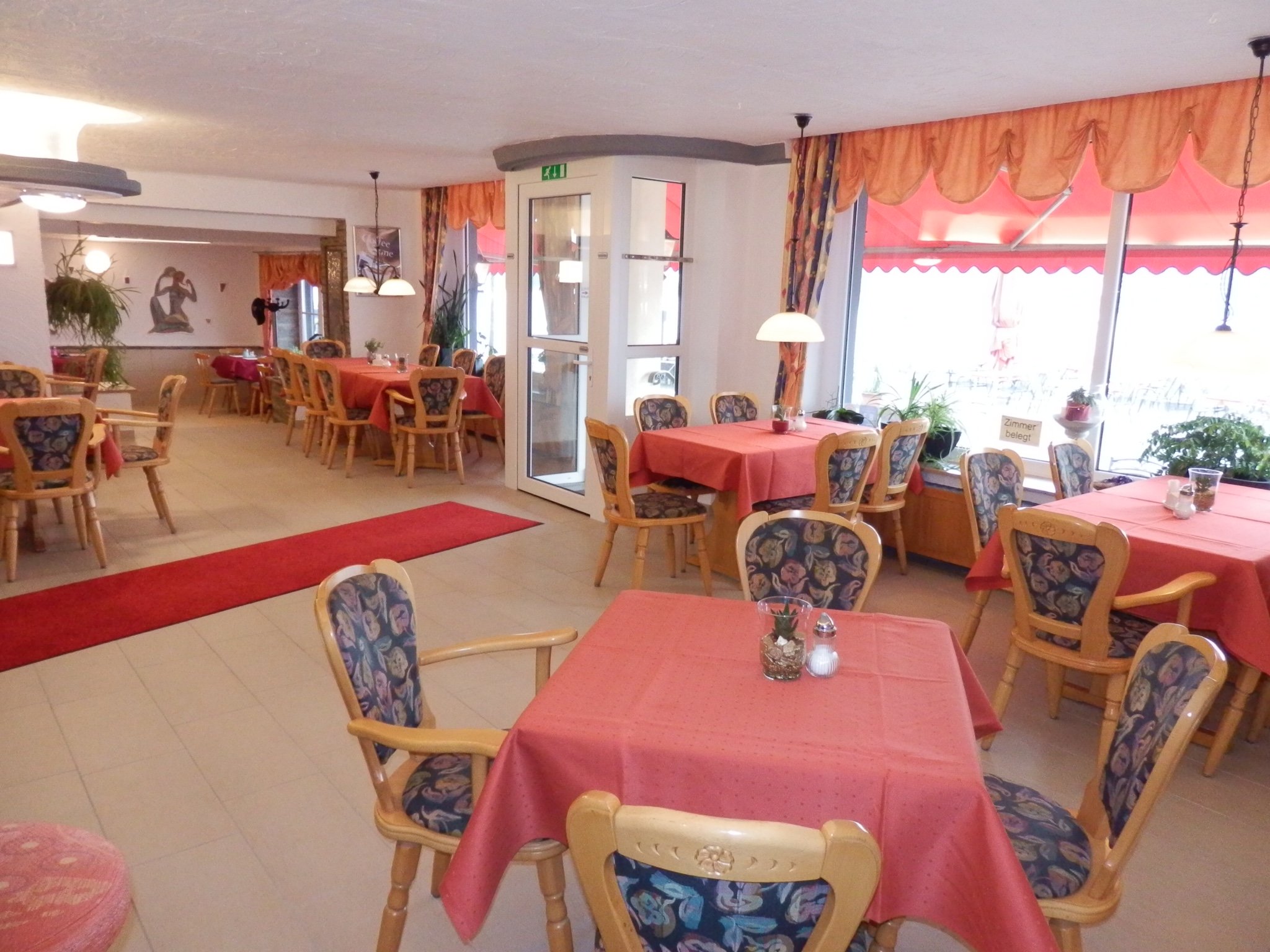 Rheinischer Hof-官方