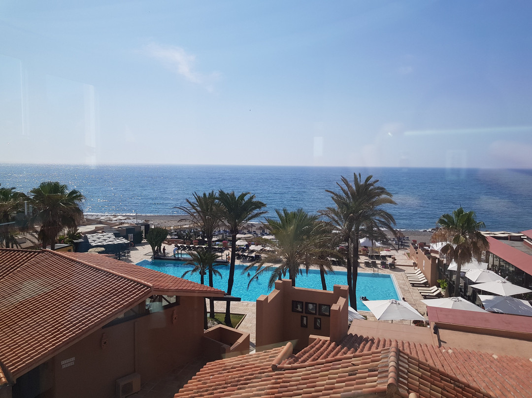 瓜达米纳水疗与高尔夫度假酒店主图