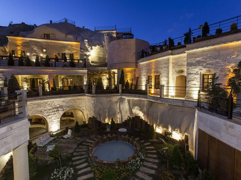 卡帕多奇亚乌托邦洞穴酒店主图