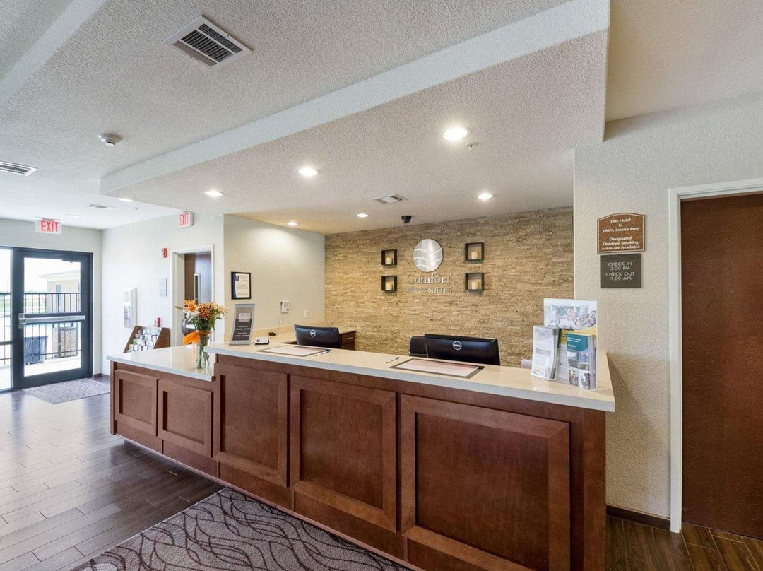 Comfort Inn & Suites Victoria North主图