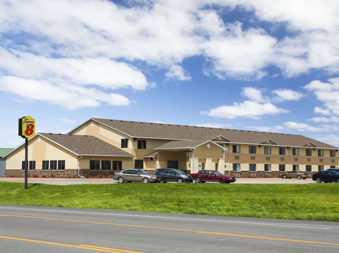 Super 8 by Wyndham Cameron主图