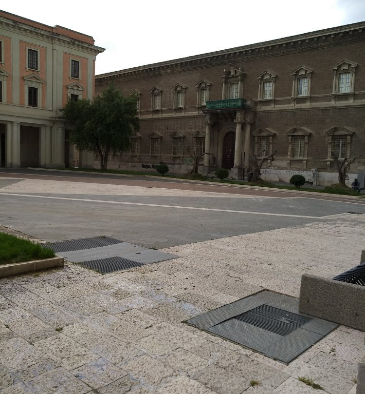 Palazzo Bosco Lucarelli-贝内文托省必去景点