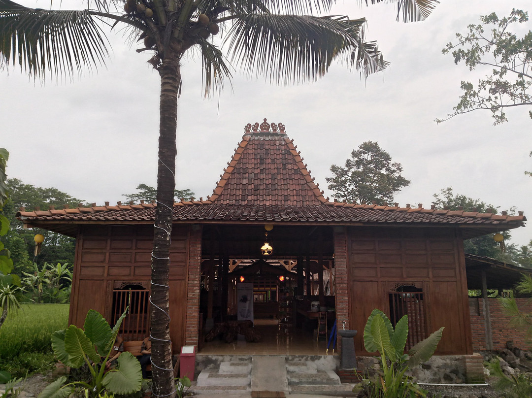 Kopi Klotok Ikan Kriuk