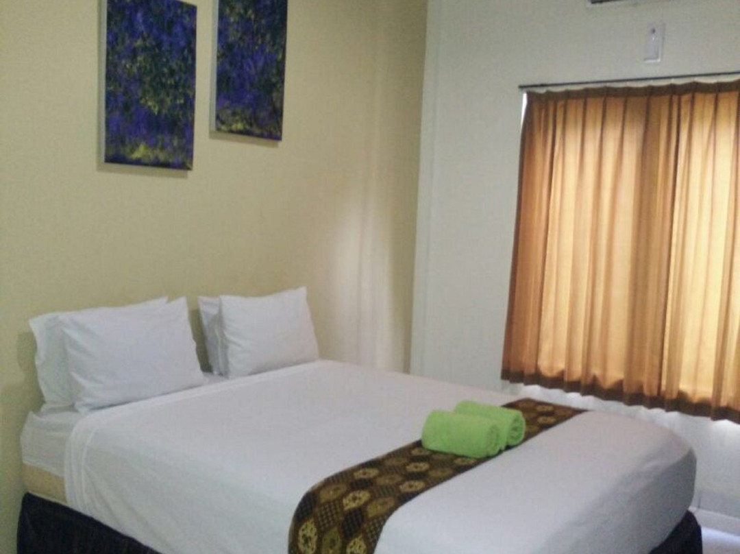 Tirta Kencana Hotel & Garden Resto主图