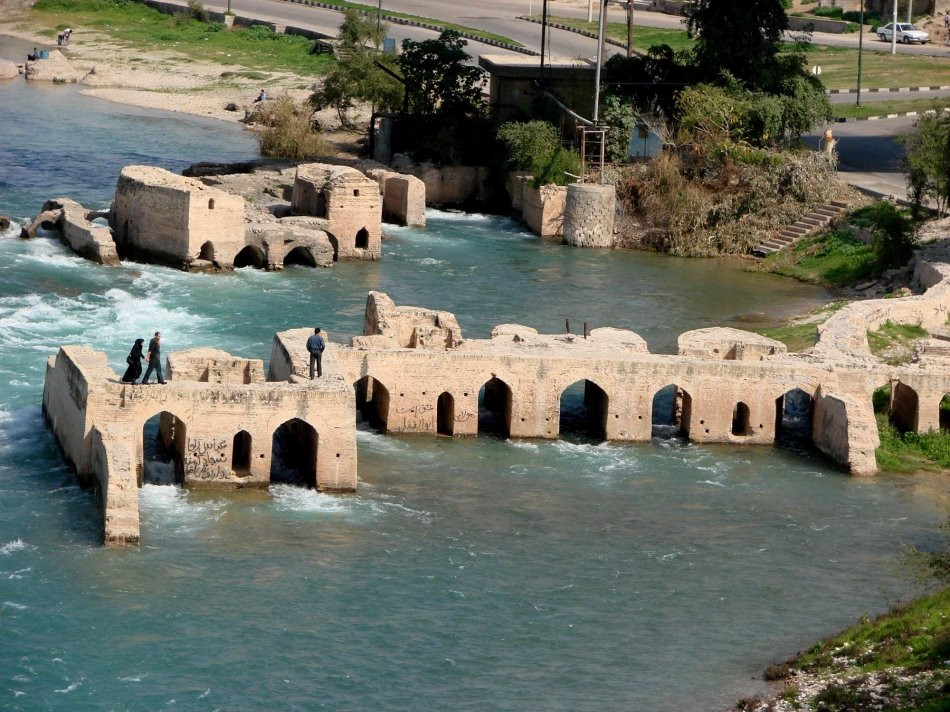 Tomb of Yaghub Leys Safari景点图片