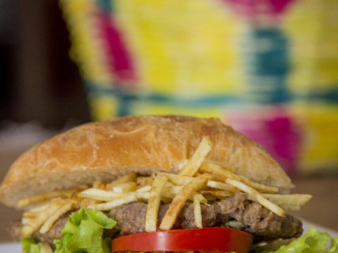 Caraz餐馆和美食-Naranjo café bar