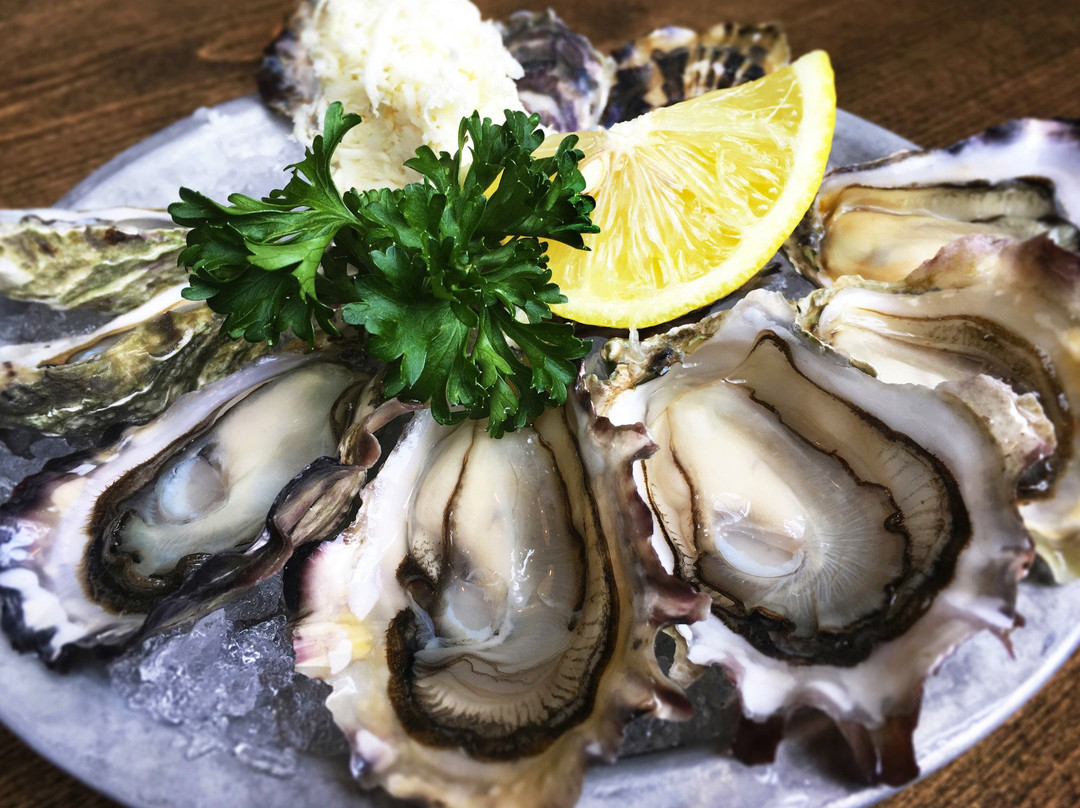 Chewies Smoke and Oyster Bar - Kitsilano