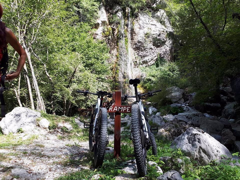 E-bikes Kobarid景点图片