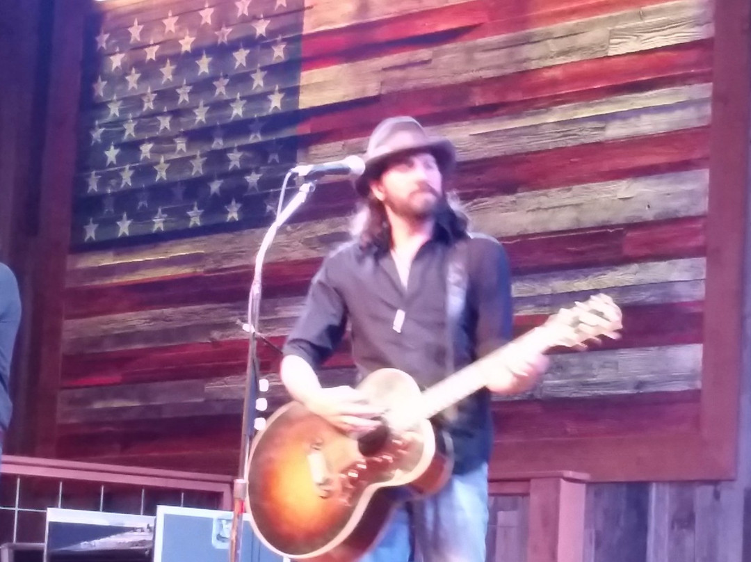 Republic Country Club & BBQ-斯塔福德必去景点