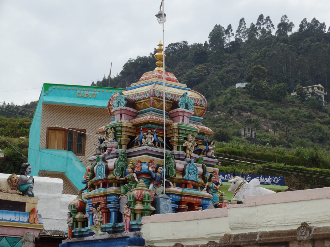 Kuzhanthai Velappar Temple景点图片