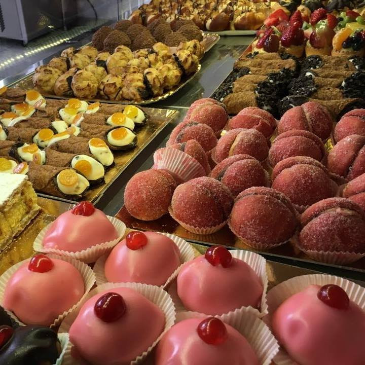 Montecorvino Pugliano餐馆和美食-Babà Coffee Pagliarone