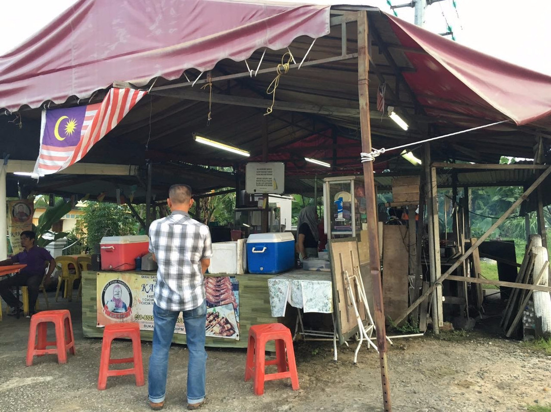 Kampong Batu Manikar餐馆和美食-Kak Rose Roasted Chicken Wings
