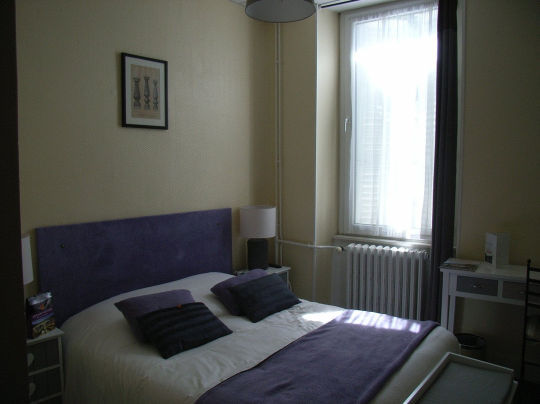 里贾纳酒店主图