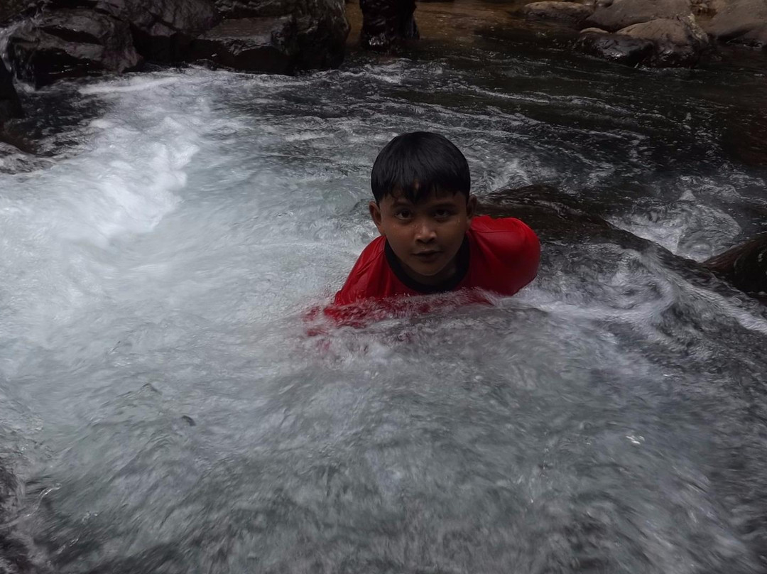 Curug Priuk, Naga Dan Barong-茂物必去景点