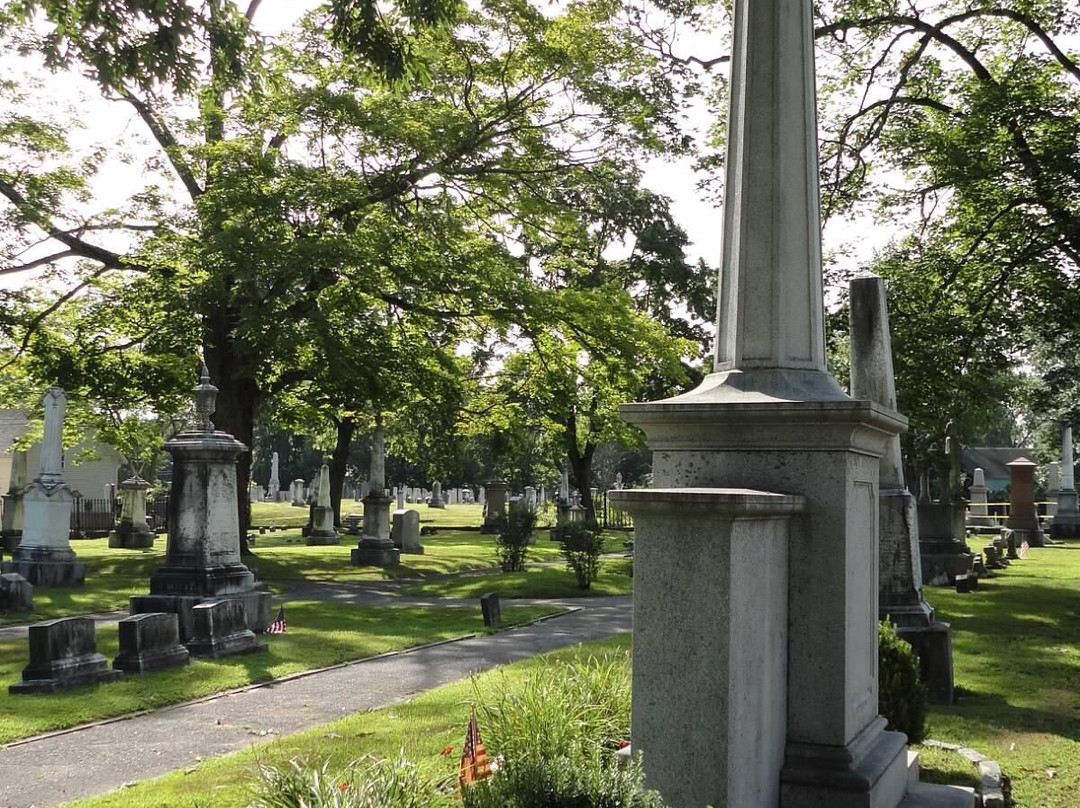 Kinderhook Cemetery景点图片