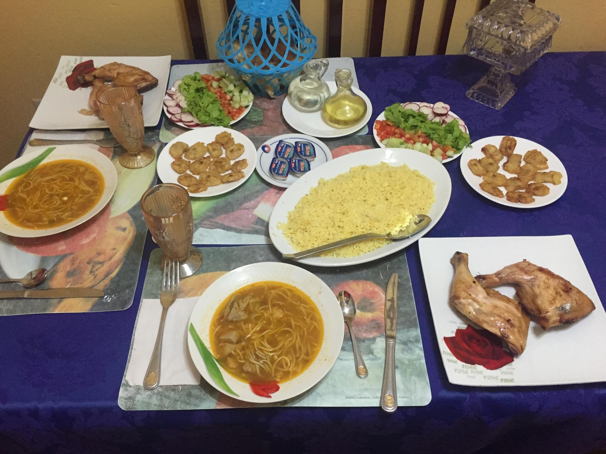 Casa Consuelo, Lourdes y Alvaro-餐饮