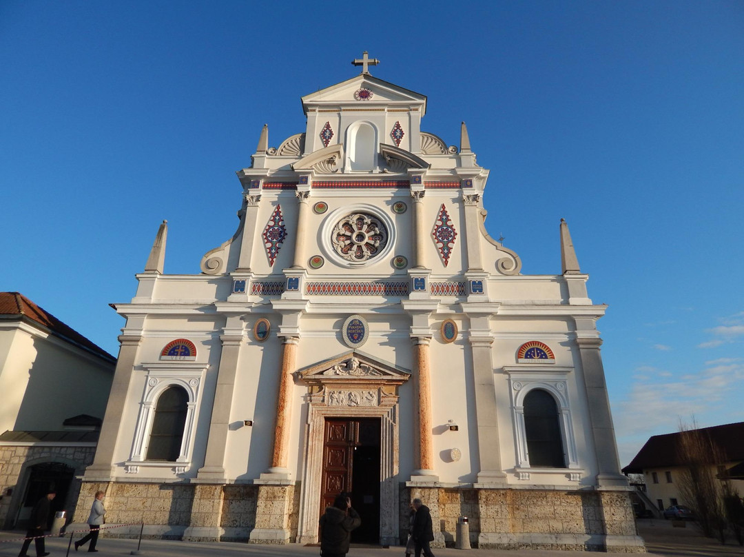 Basilica of Mary Help of Christians-Brezje必去景点