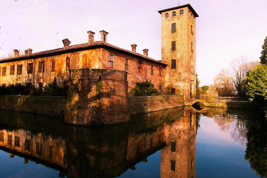 Castello Borromeo景点图片