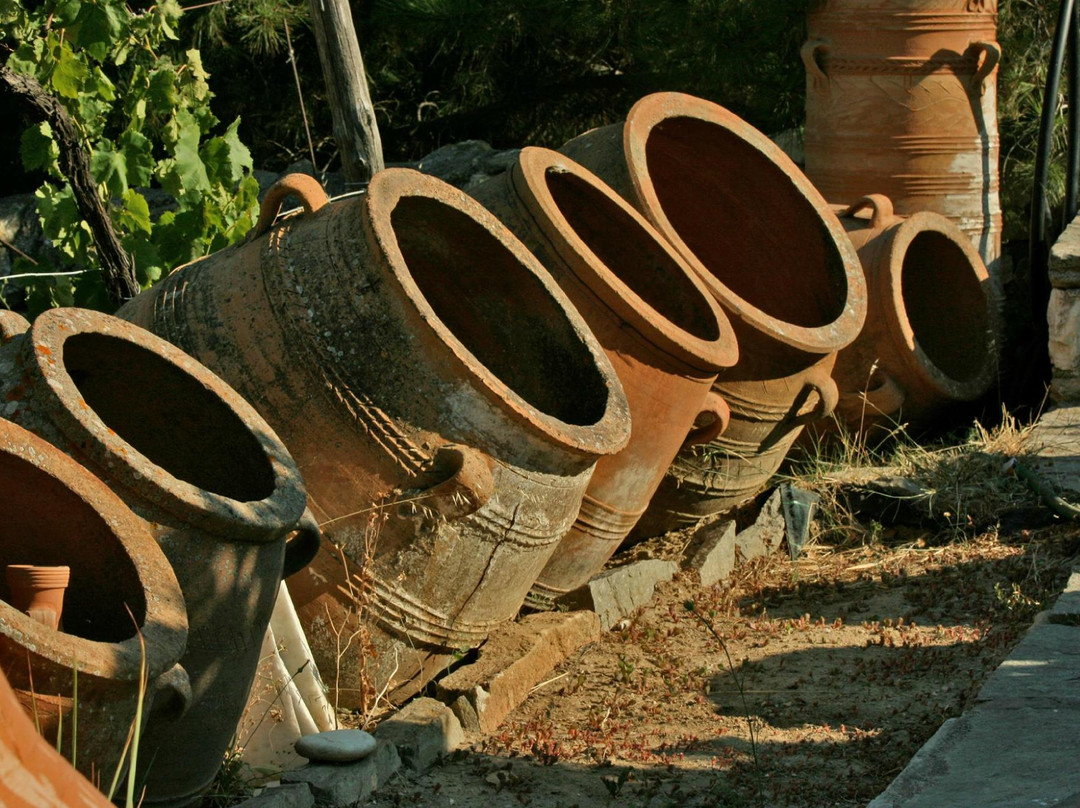 Yria Ceramic Studio景点图片