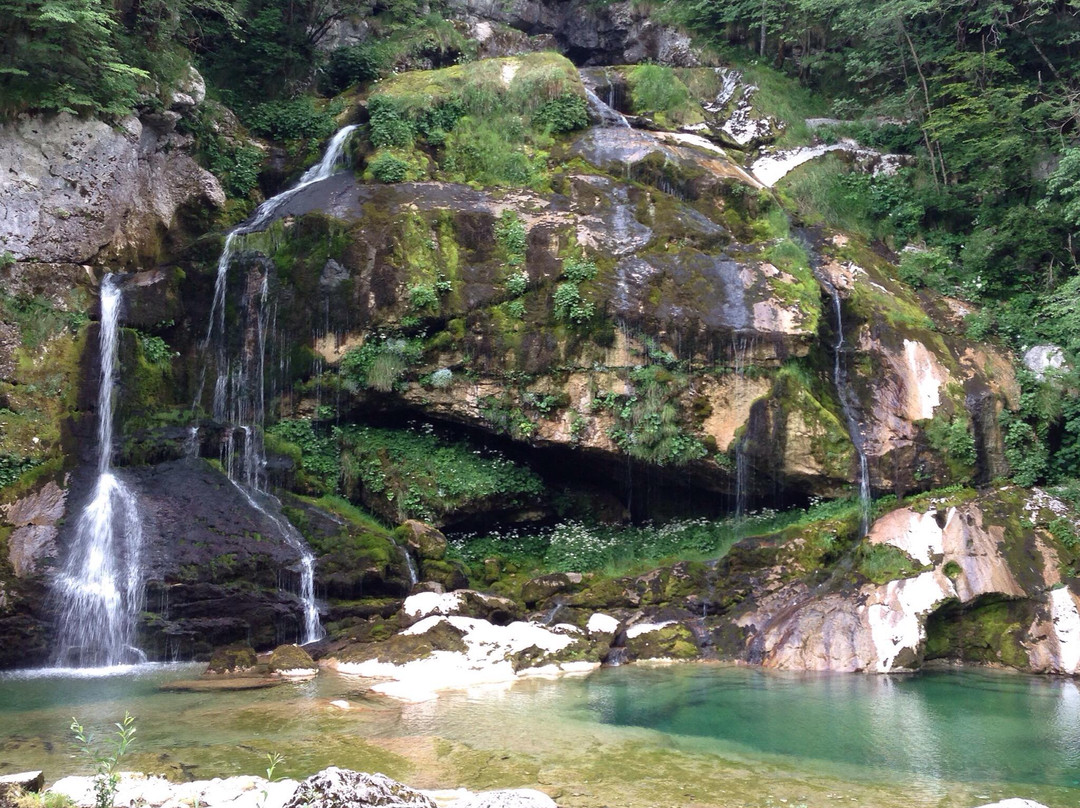 Virje Waterfall景点图片