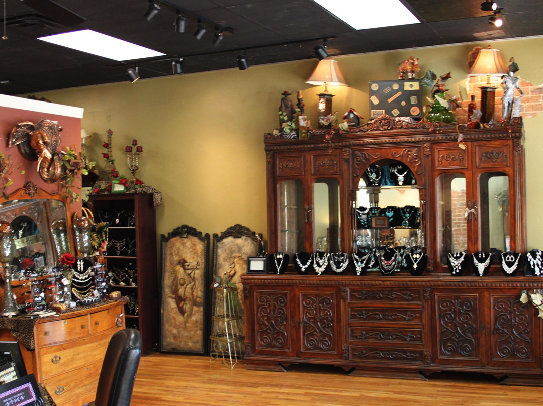 The Eclectic Elephant Boutique-Winnsboro必去景点