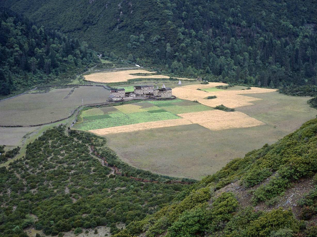 贡噶寺景点图片