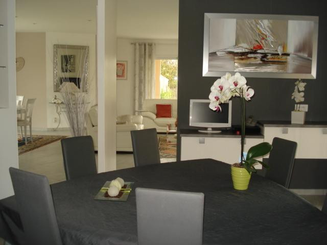 Les Roses Tremieres主图